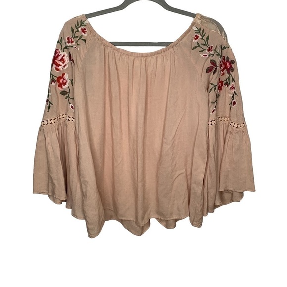 Umgee Beige Off Shoulder Top with Embroidered Details on Bell Sleeve Size Small - Picture 4 of 7
